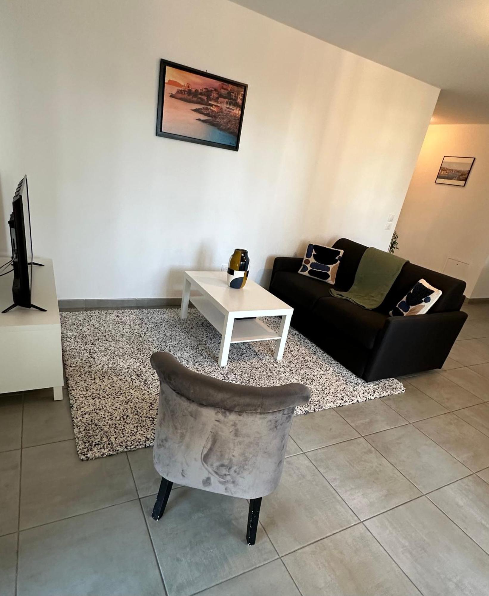 Apparemment Lumineux Appartement *